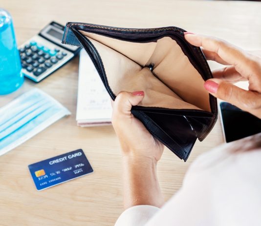 A vártnál nagyobb mértékben csökkent az első alkalommal munkanélküli segélyt kérők száma az Egyesült Államokban