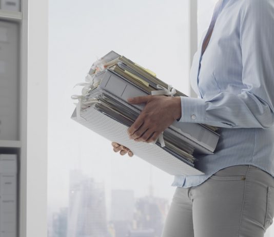 Számítógépen, papíron vagy mindkettőn ? Nehézségek az irodában