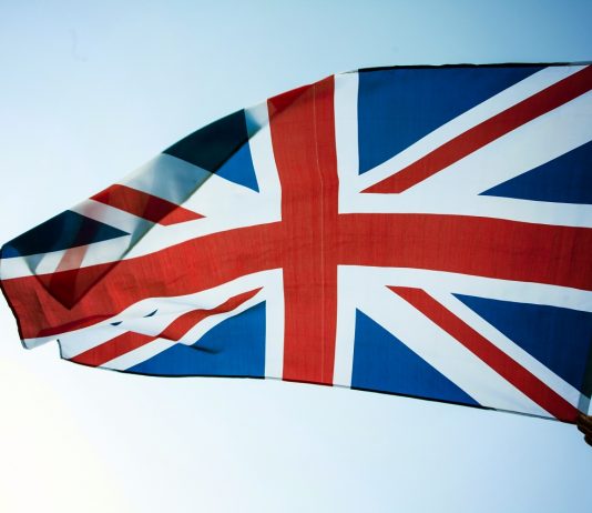 Felpörgött a brit gazdaság