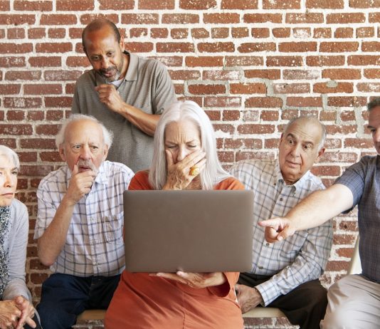 Tartunk a sok internettől ahol már jóval óvatosabbak vagyunk