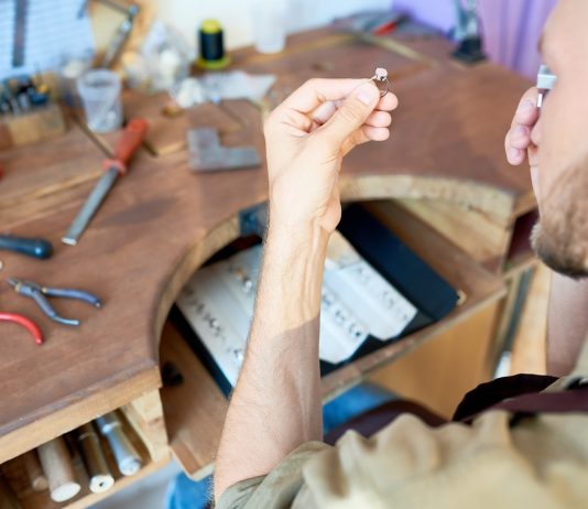Új támogatási lehetőség önfoglalkoztatóknak Jewelry Appraiser