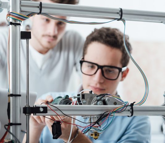 Forradalmi magyar kutatás az elektronikában és számítástechnikában