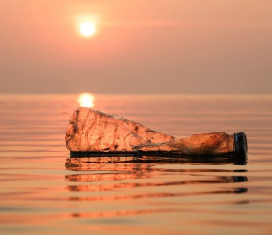 20 cégtől származik a világ műanyaghulladékának több mint fele