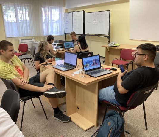 Egy hétre vállalkozóvá váltak a tizenévesek