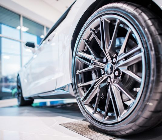 Visszavettek a korábbi optimizmusból a német autógyártók Autoszalon