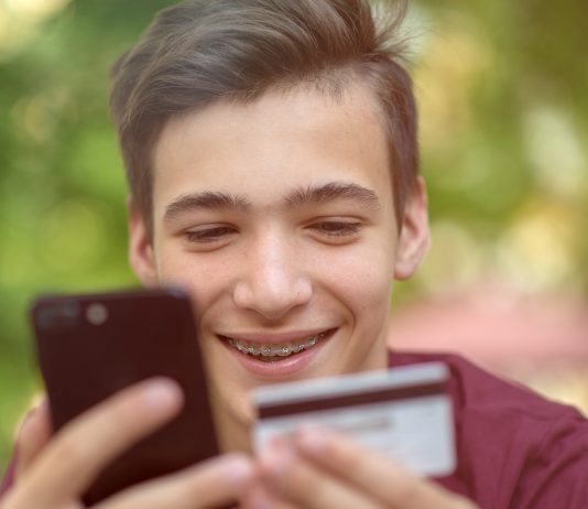 Környezetbarát bankkártyát tesztel az OTP