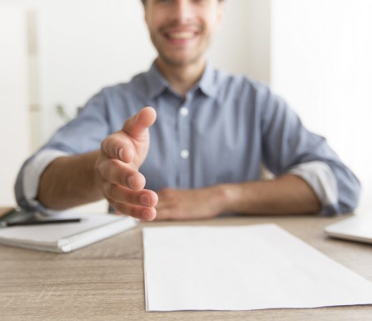 Újként a fedélzeten. Beilleszkedés és fogadtatás a munkahelyen. Fogadtatás