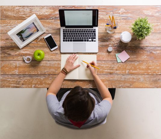 Egyelőre átmeneti rendeletek szabályozzák az otthoni munkavégzést Home office