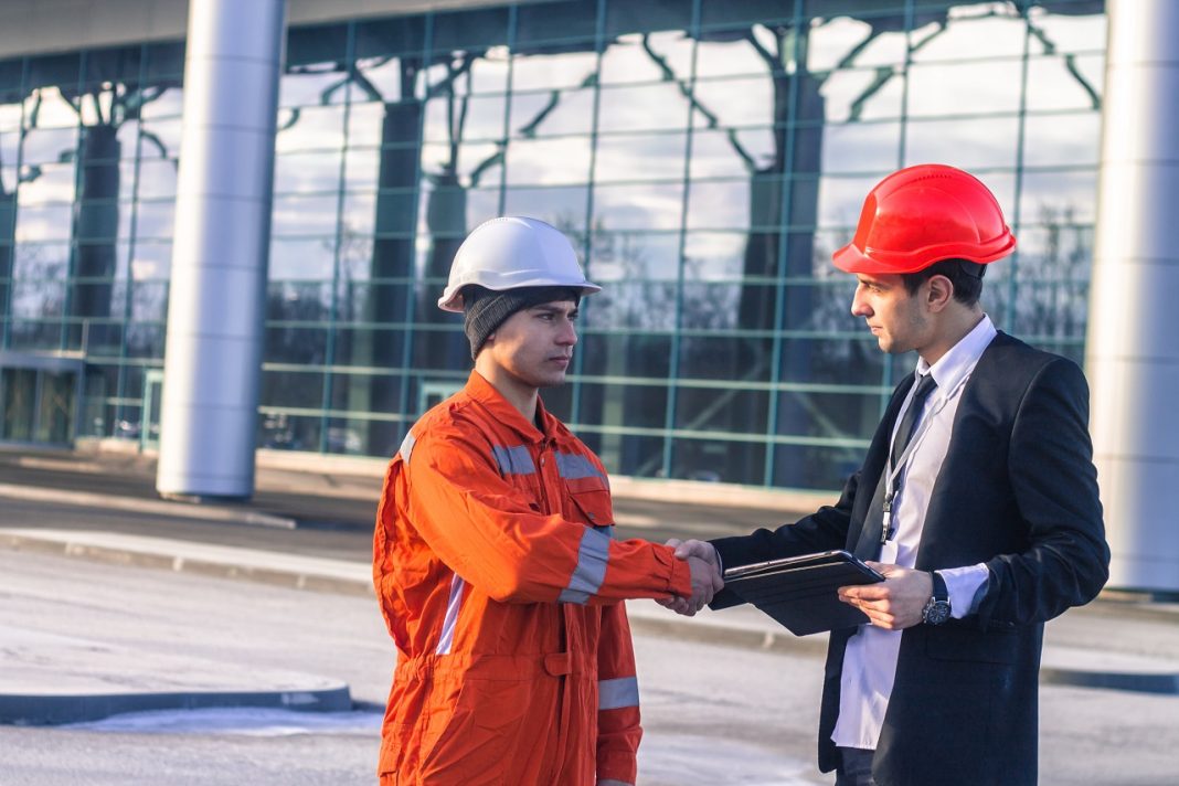 66 százalékkal több cég hirdet állásokat most, mint tavaly ilyenkor Kékgalléros