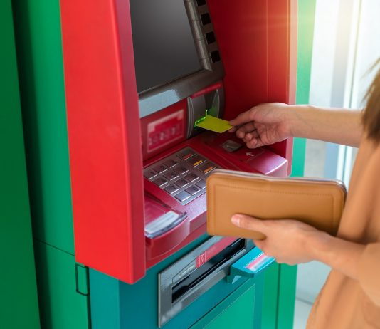 Tavaly májushoz képest nőttek, idén márciushoz képest csökkentek a keresetek