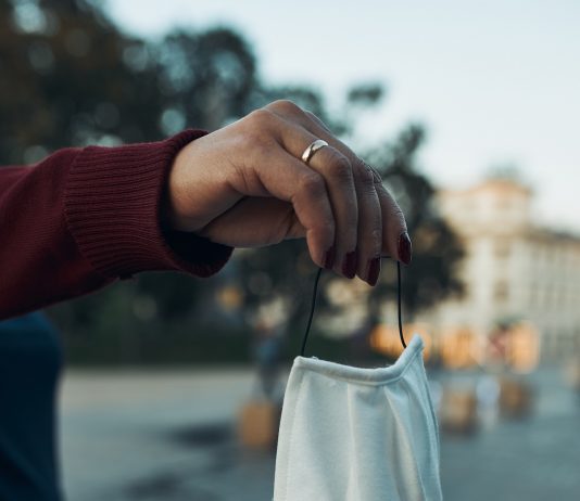 Szombattól nem kell maszkot viselnünk