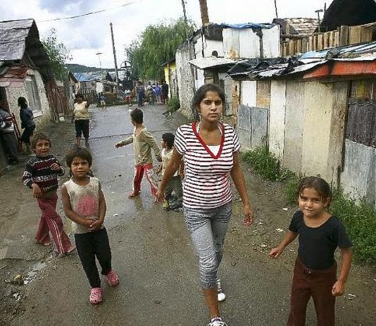 Aki a kenyérért harcol, ritkán álmodik a jövőről. A hátrányos helyzetű fiatalok és az esélyek Mélyszegénység