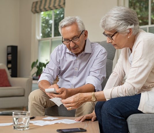 Átlagosan 12 600 forintnyi korrekcióra számíthatnak novemberben a nyugdíjasok