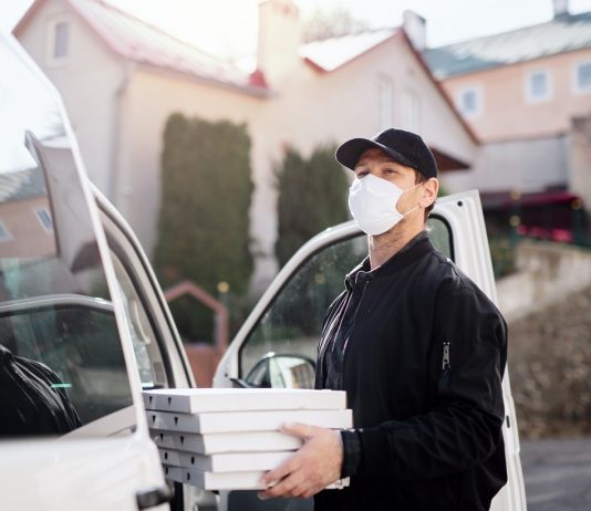 Megszűnik a kedvezményes áfa az elviteles és házhoz szállított ételeknél és italoknál