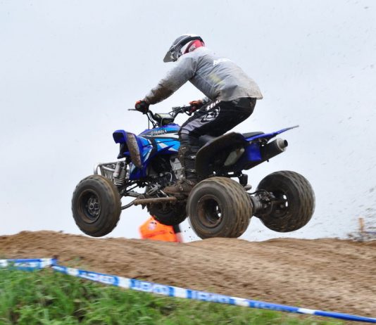 Veszélyeztetéssel vádolják a 6 éves kaszkadőr apját