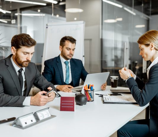 Miért káros a munkahelyi unalom? Unalmas-munka