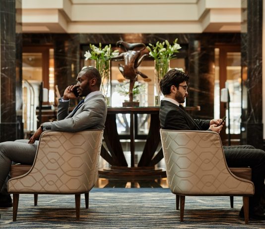 700-szor többet keres az igazgató a beosztottnál?