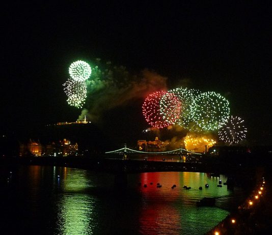 Feloldják a korlátozásokat az augusztus 20-i rendezvények idejére