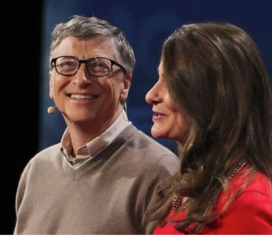 Hivatalosan is elvált feleségétől Bill Gates