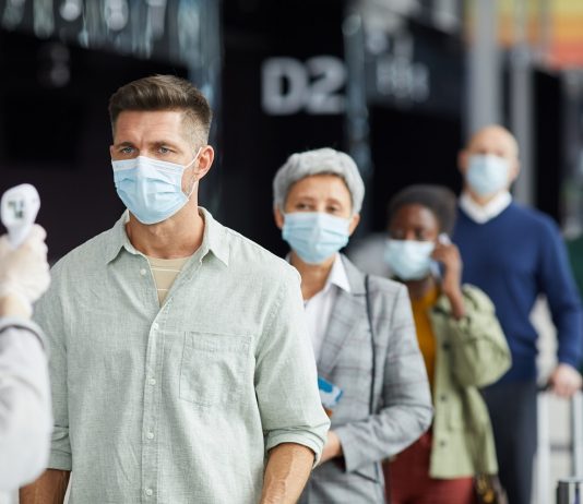 Tömeges oltás vagy gazdasági válság?