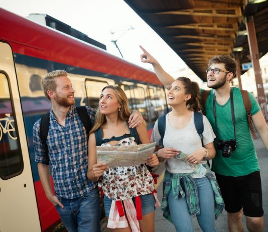 Életbe léptek a szigorítások Franciaországban