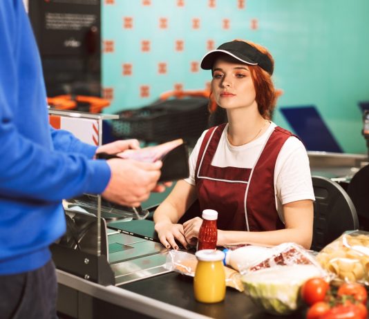 Júliusban is maradt a magas infláció