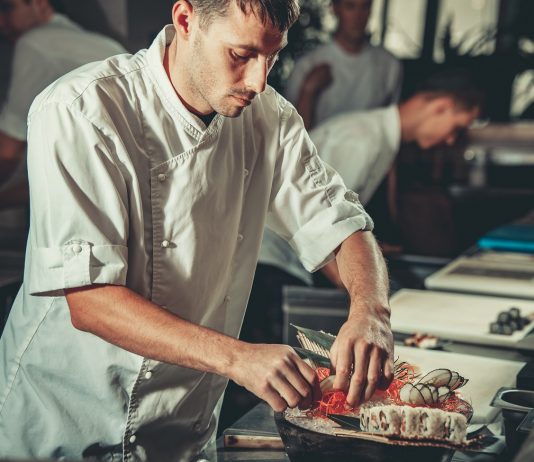 Lelassul a gazdasági növekedés a munkaerőhiány miatt?