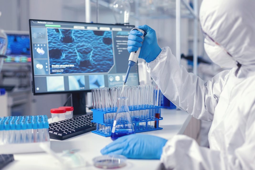 Új koronavírus elleni gyógyszert tesztelnek Izraelben