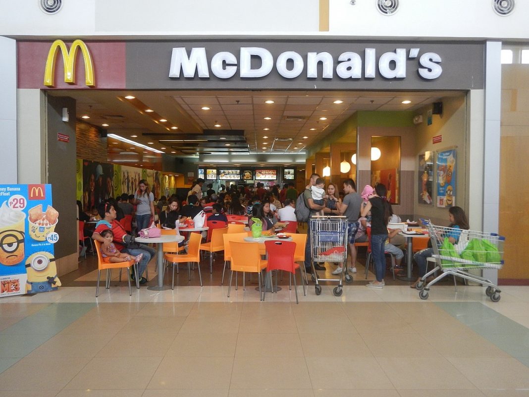 Kávéfilter és kutyapelenka maszk helyett?