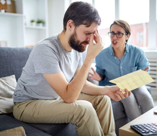 A tartós munkanélküliség hatása a mentális egészségre Munkanélküli férfi