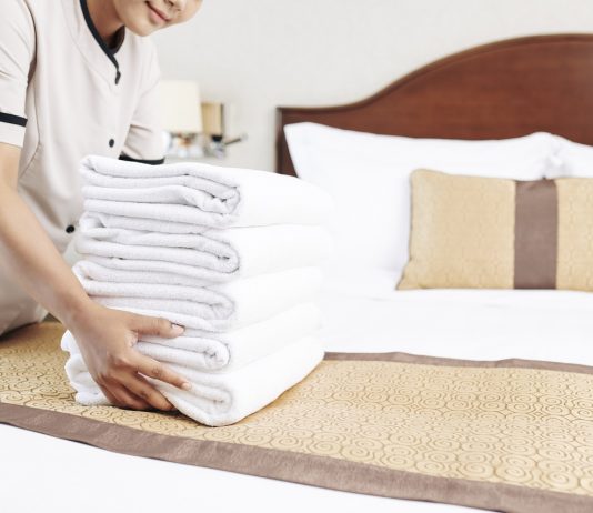 Alkalmazottak nélkül újra bezárnak a szállodák?