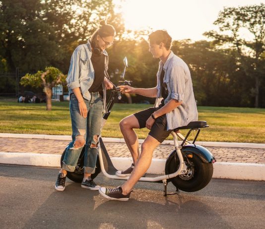Mától kaphatnak zöld rendszámot az elektromos motorok