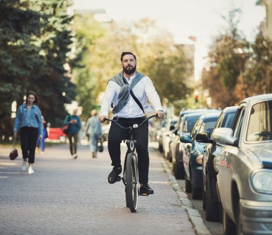 Miért ne mennél bringával munkába? Vagy gyalog Biciklivel