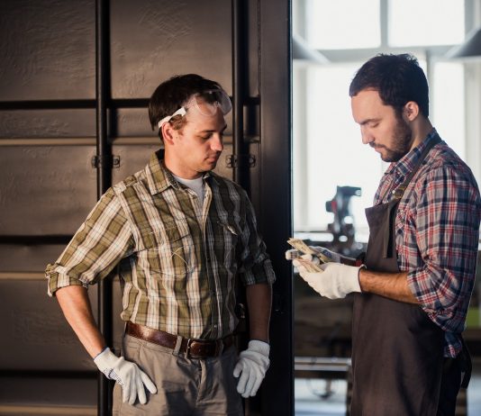 Minél kisebb a cég – annál többen keresnek keveset