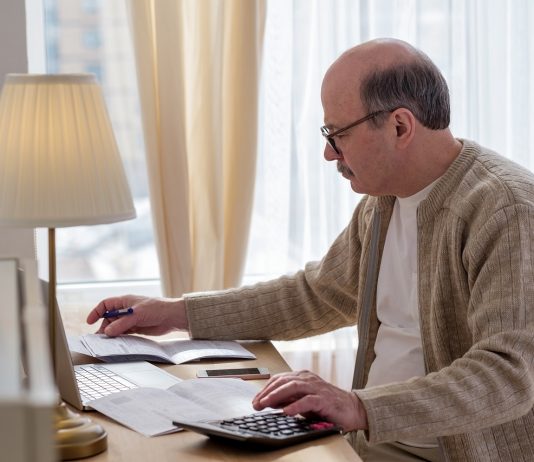 Utólag módosított hitelmoratóriumi elszámolás – sokaknak jár vissza pénz Papírmunka