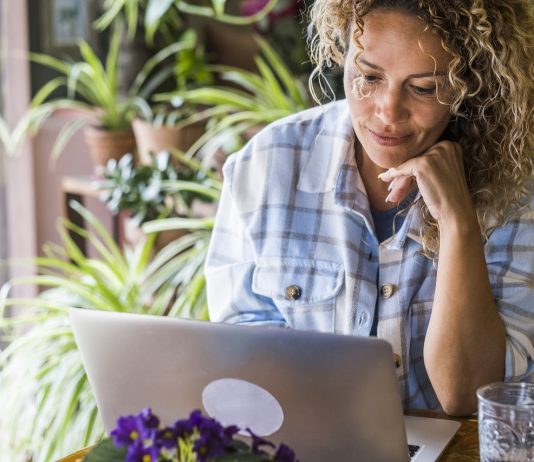 „R-ek” R-generáció