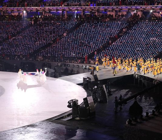Háromhetes karantén a nem oltottaknak, jegyek csak a Kínában élőknek