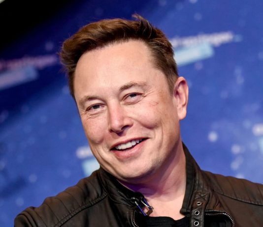Nem hiszed el, mit figyel Elon Musk egy állásinterjún Elon Musk interjúztat