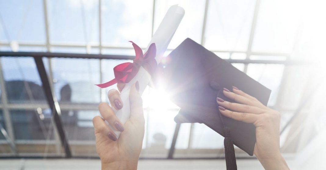 Tényleg csak diplomával lehet állást szerezni 2021-ben?