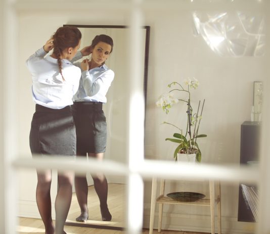 Elég csinos vagyok? – avagy előny-e a szépség az állásinterjún? Illem