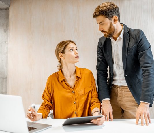 Így kritizáld a főnököd 3 lépésben! A coach segít! Visszajelzés megfogalmazása a főnöködnek