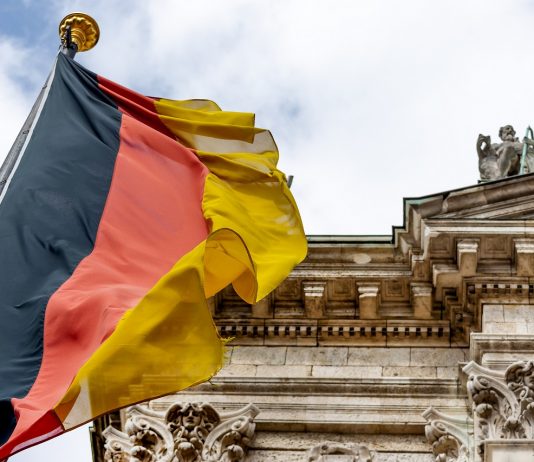 A német fogyasztói hangulat jobb, mint másfél éve Német zászló