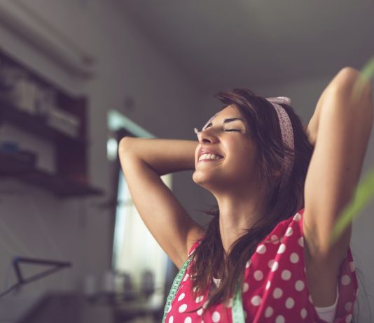 A Rák ma derűs lesz, az Oroszlánnak érdemes spontánnak lenni, a Skorpió pedig csak a humorába kapaszkodhat. Karrier horoszkóp október 14. Nyugodt nap