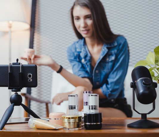 Vigyázat, tévhitek! – Mítoszdöntögetés álláskeresés témában Közösségi média, blogger