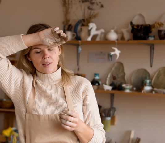 Betegen munkába – mennyit nyersz, ha nem mész táppénzre? Betegen munkában