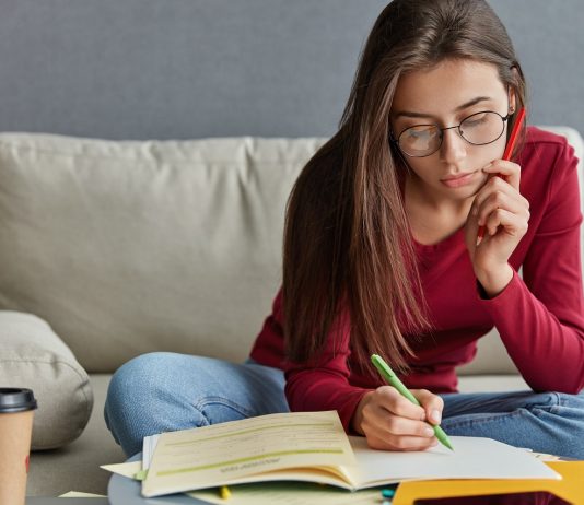 Jó munkát akarsz? Ez az új trend az önéletrajz írásban Önéletrajz írás