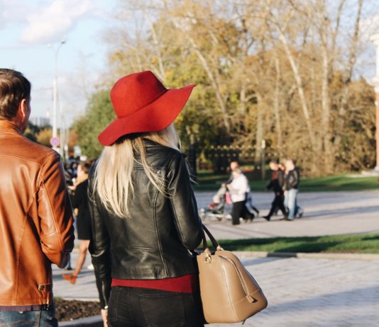 Ezeket mérlegeld, mielőtt ugyanarra a munkahelyre mennél, ahol a párod is van Munkába menet