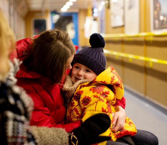 Így emelkedik a GYED jövőre a minimálbér miatt GYED