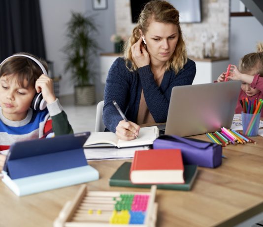 Ezeken változtass, ha hatékonyabb home officet szeretnél Home office gyerekekkel