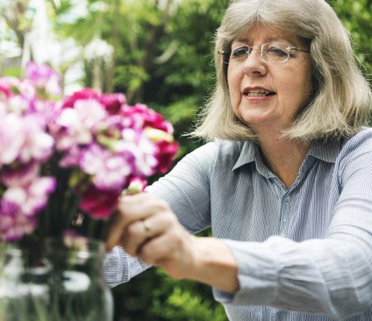 Nemcsak az öregségi nyugdíjasoknak jár a 13. havi ellátás Idős hölgy